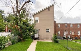 Spacious Suite In Deanwood + Free Parking